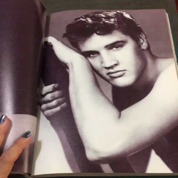 ELVIS the book - Picture 7 of 15